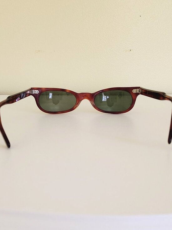 Vintage Tortoise Shell Rectangular Style Sunglasses
